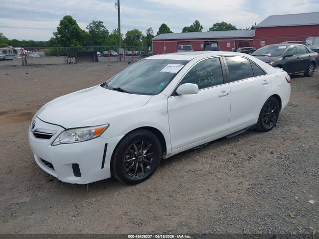 2011 Toyota CAMRY HYBRID photo 2