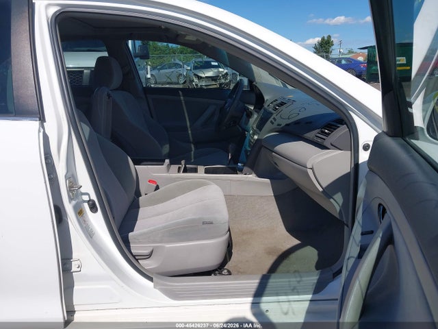 2011 Toyota CAMRY HYBRID photo 5