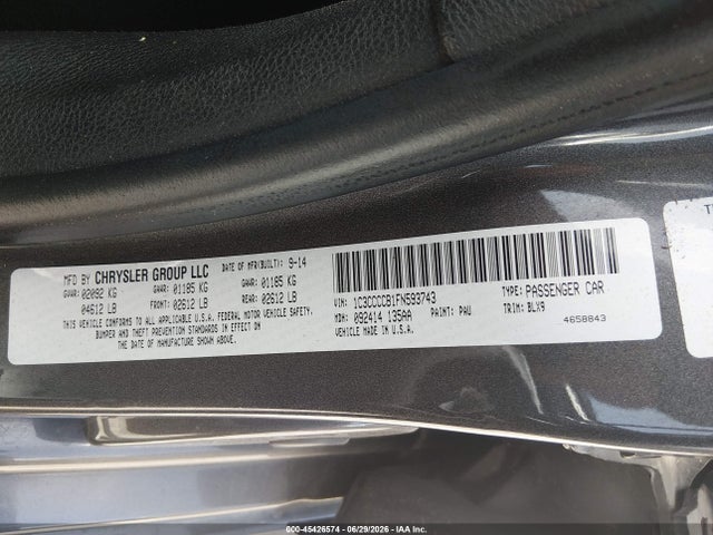 صورة 9 لـ 2015 Chrysler 200 C