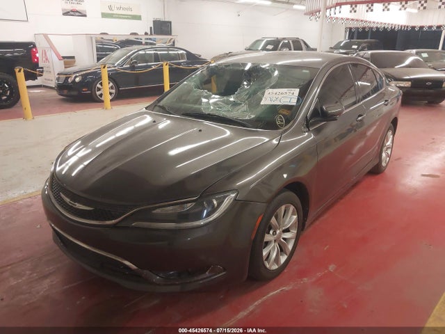 صورة 2 لـ 2015 Chrysler 200 C