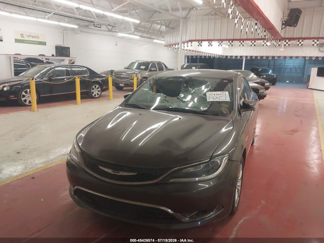 صورة 6 لـ 2015 Chrysler 200 C