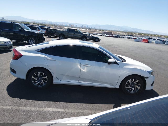2018 Honda CIVIC EX — миниатюра 13