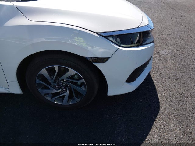 2018 Honda CIVIC EX — миниатюра 17
