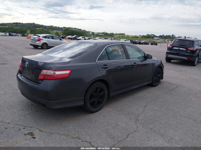 2009 Toyota CAMRY SE photo 4