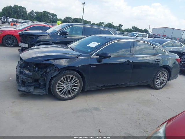 2019 TOYOTA AVALON HYBRID LIMITED 15