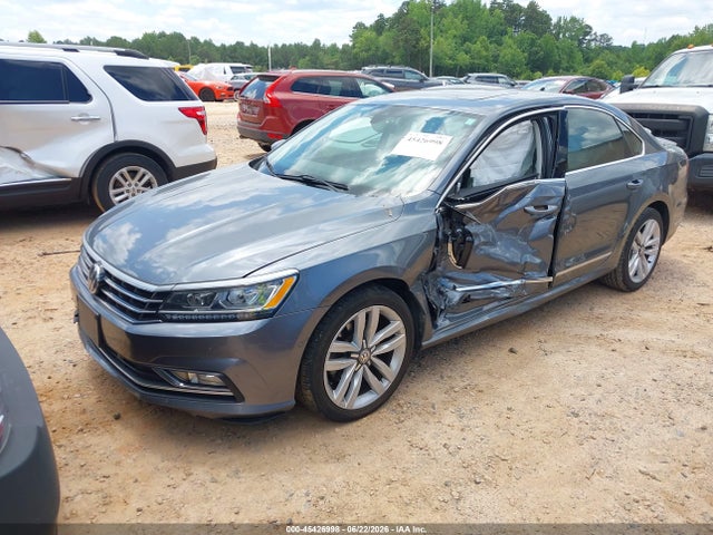 2017 Volkswagen PASSAT 1.8T SEL PREMIUM — фото 2