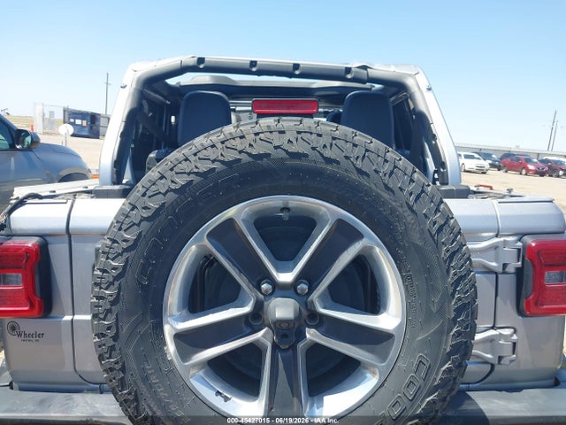2019 JEEP WRANGLER UNLIMITED SAHARA 4X4 16