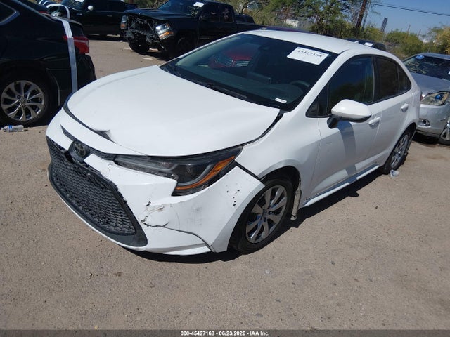 2020 Toyota COROLLA LE photo 2