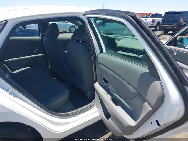 2026 Hyundai ELANTRA SEL SPORT PREMIUM — фото 8