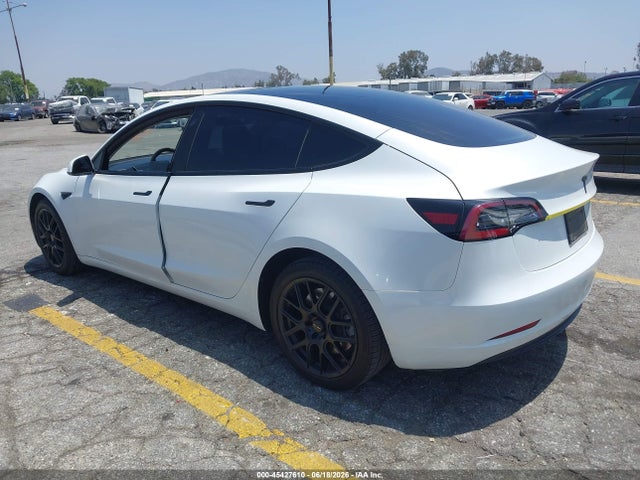 2023 Tesla MODEL 3 REAR-WHEEL DRIVE — фото 3