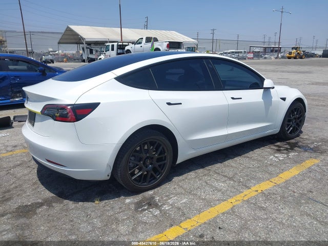 2023 Tesla MODEL 3 REAR-WHEEL DRIVE — фото 4