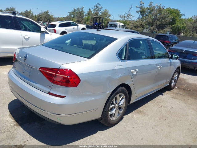 صورة 4 لـ 2016 Volkswagen PASSAT 1.8T S