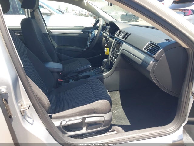 صورة 5 لـ 2016 Volkswagen PASSAT 1.8T S