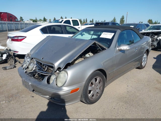 2003 Mercedes-BENZ CLK photo 2