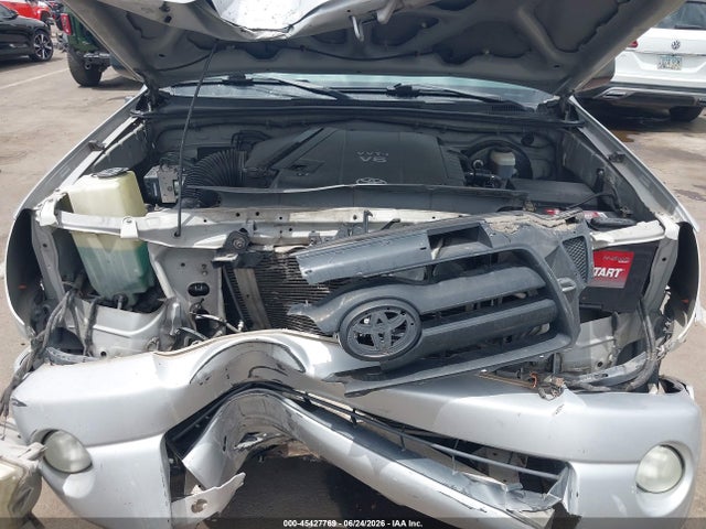 2005 Toyota TACOMA PRERUNNER V6 photo 10