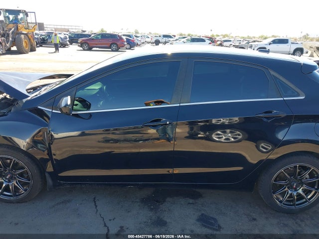 2016 Hyundai ELANTRA GT — миниатюра 15