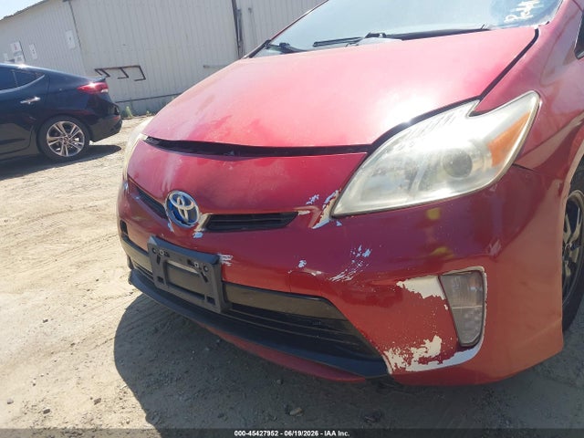 صورة 6 لـ 2014 Toyota PRIUS THREE