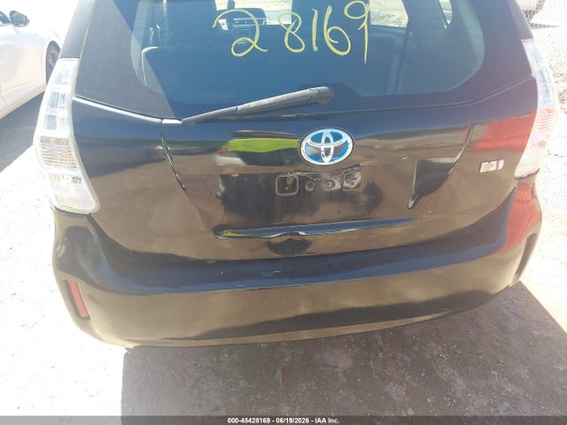 2015 Toyota PRIUS V TWO photo 6