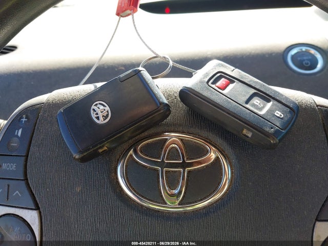 2009 Toyota PRIUS — миниатюра 11