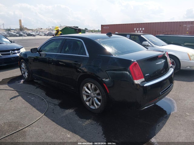 2016 Chrysler 300 LIMITED — фото 3