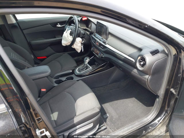 صورة 5 لـ 2019 KIA FORTE S