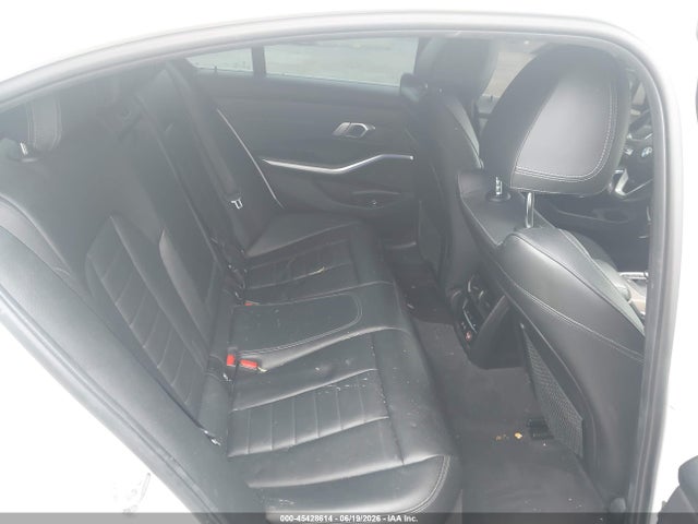 صورة 8 لـ 2019 BMW 330I XDRIVE