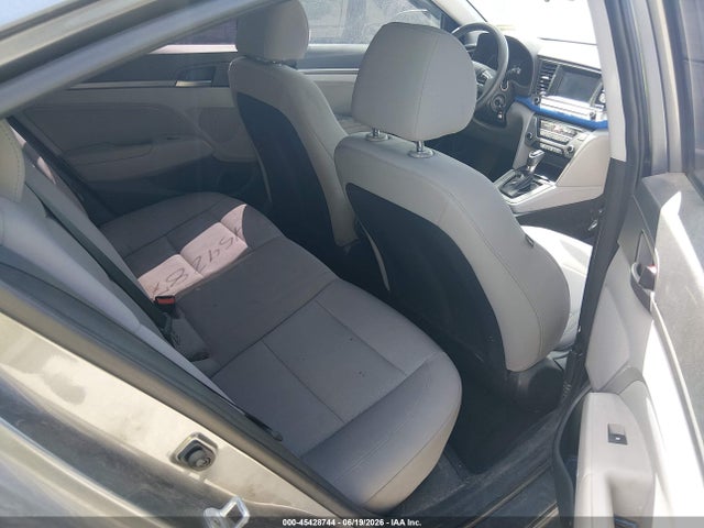 2018 Hyundai ELANTRA SEL — фото 8