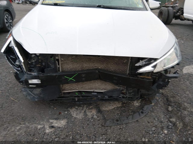 صورة 6 لـ 2020 Hyundai ELANTRA SEL