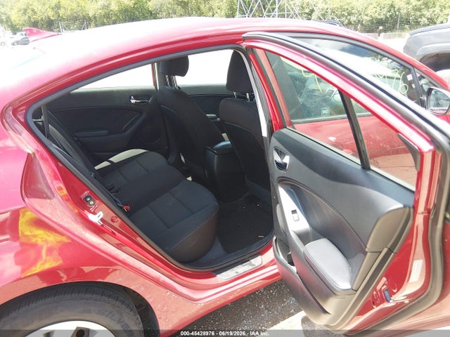 صورة 8 لـ 2016 KIA FORTE LX