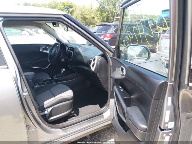 صورة 5 لـ 2024 KIA SOUL LX