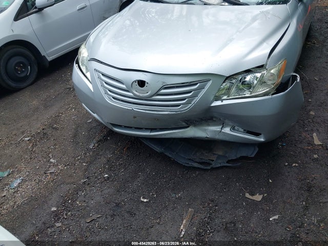 2009 Toyota CAMRY LE photo 6