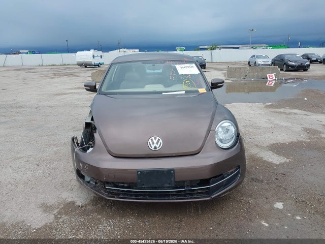 2014 Volkswagen BEETLE 2.0L TDI 照片 12