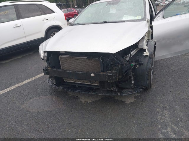 صورة 6 لـ 2019 KIA FORTE LXS