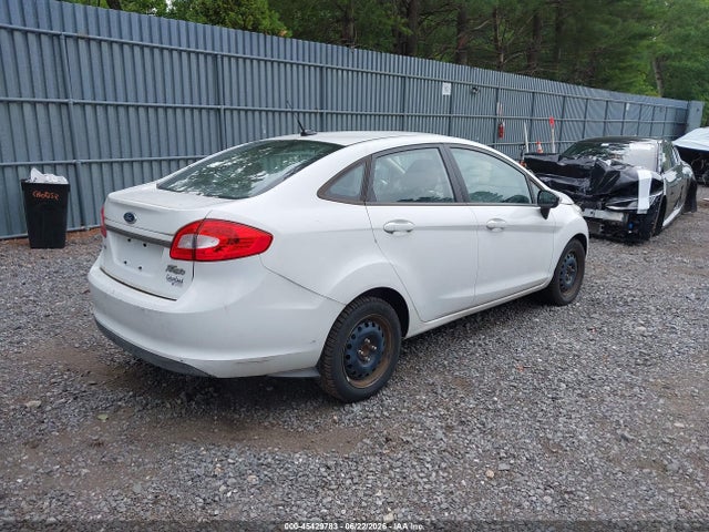 صورة 4 لـ 2013 FORD FIESTA SE