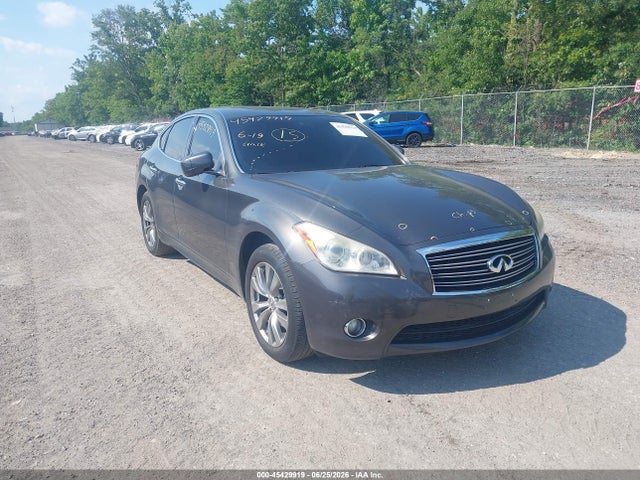 2013 INFINITI M37 