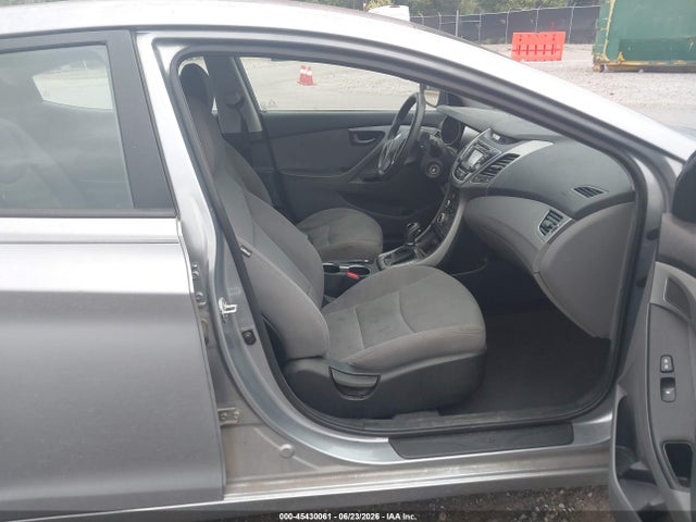 2016 Hyundai ELANTRA SE 照片 5