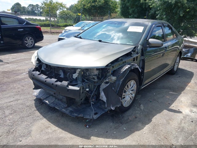 2013 Toyota CAMRY HYBRID LE 照片 2