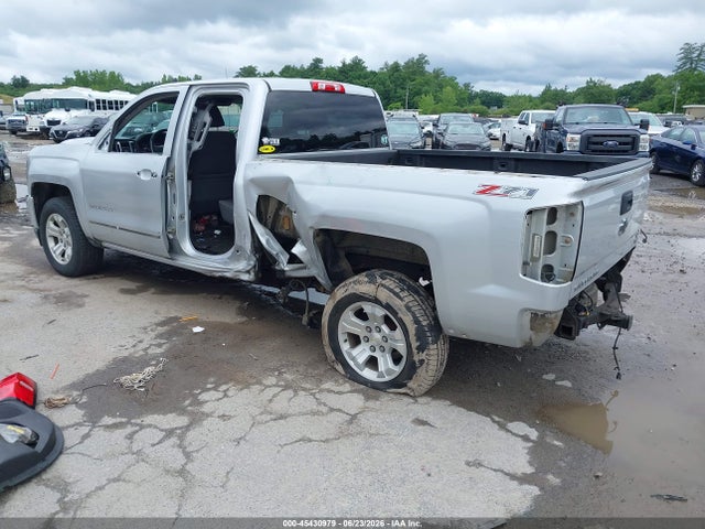 2017 Chevrolet SILVERADO 1500 LT 照片 3
