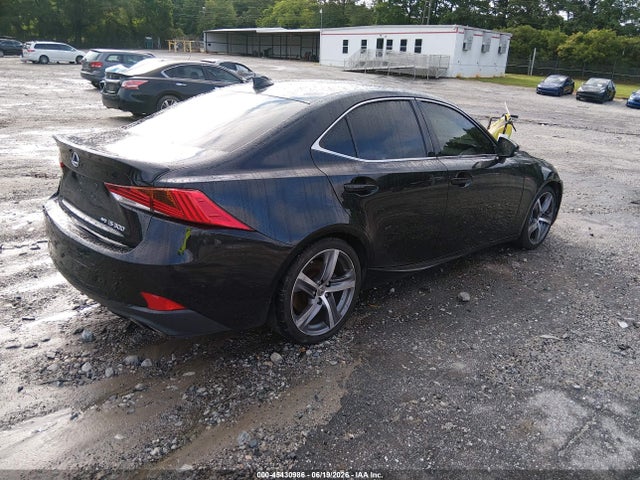 صورة 4 لـ 2017 Lexus IS 300