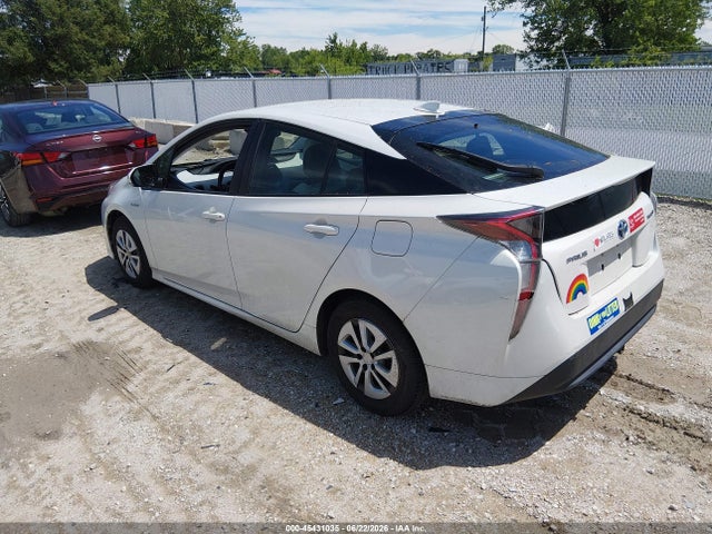 2017 Toyota PRIUS FOUR photo 3
