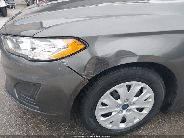 صورة 6 لـ 2020 FORD FUSION S