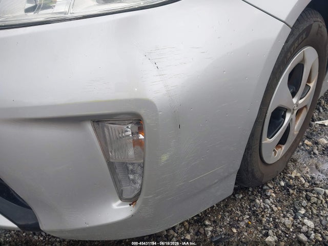 2013 Toyota PRIUS TWO 照片 6