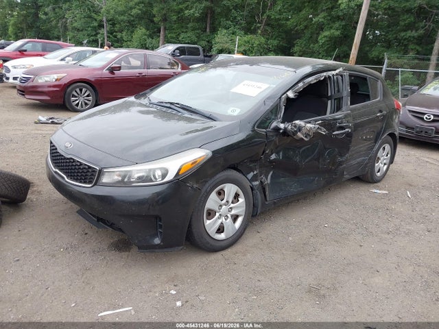 2017 KIA FORTE LX — фото 2