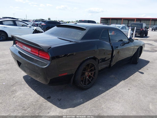 2009 Dodge CHALLENGER SRT8 photo 4