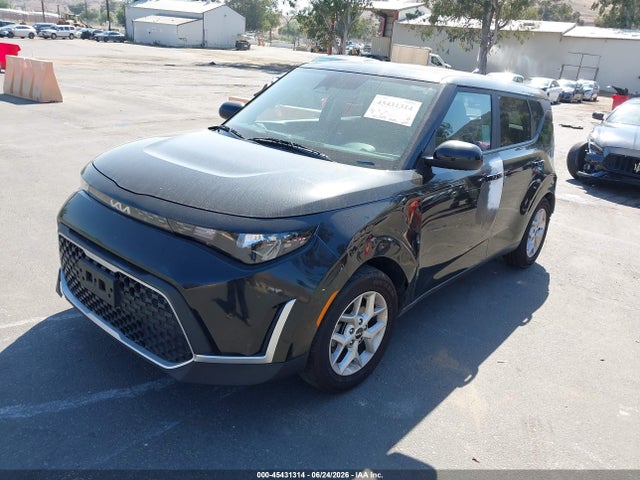 صورة 2 لـ 2023 KIA SOUL LX
