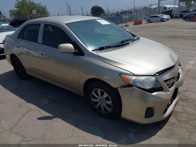 2013 Toyota COROLLA L 照片 1