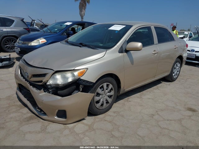 2013 Toyota COROLLA L 照片 2