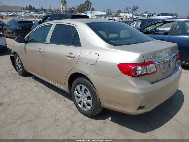 2013 Toyota COROLLA L 照片 3