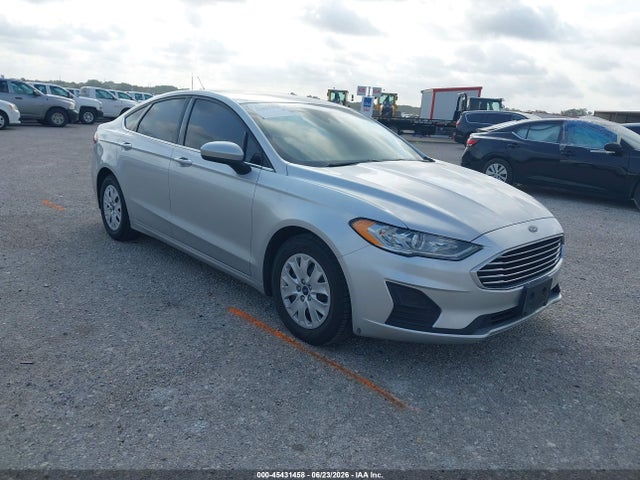 2019 FORD FUSION S — фото 1