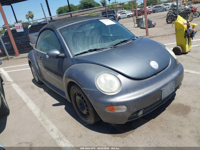 2004 VOLKSWAGEN NEW BEETLE GLS